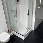 Friendly-room 200 M To 5 Museums Hostel *