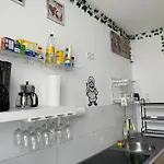 Hostel Friendly-room 200 M To 5 Museums