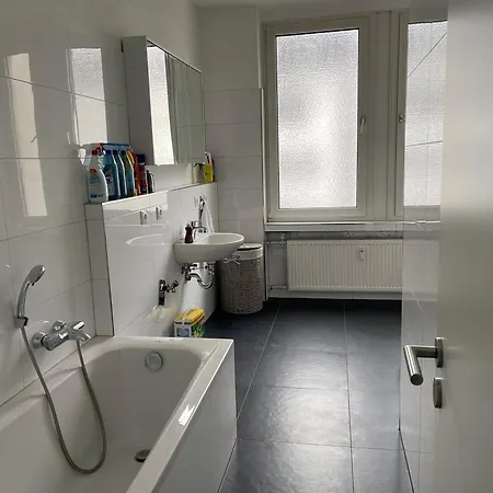 Friendly-room 200 M To 5 Museums