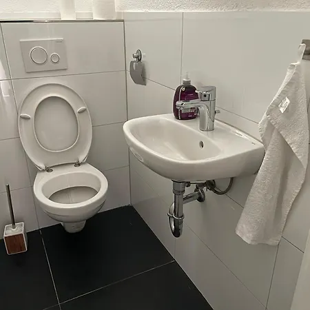 Hostel Friendly-room 200 M To 5 Museums *