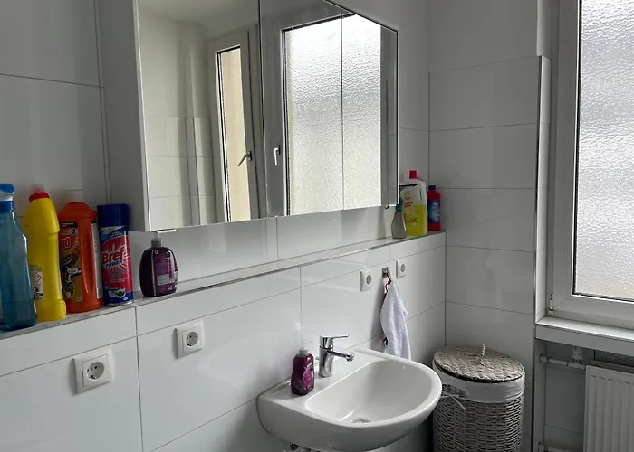 Friendly-room 200 M To 5 Museums Hostel