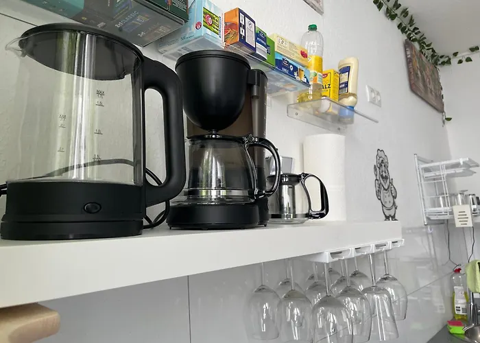 Friendly-room 200 M To 5 Museums Hostel