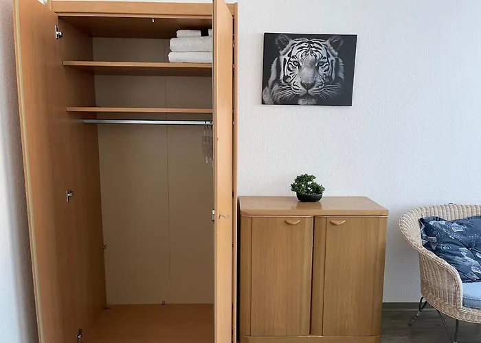 Friendly-room 200 M To 5 Museums * Kassel